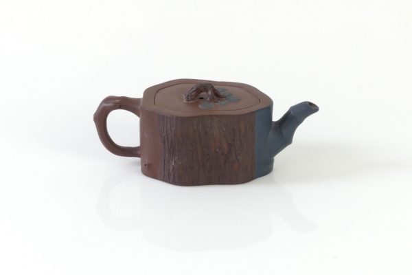 Petite théière chinoise ancienne de Yixing (profil)