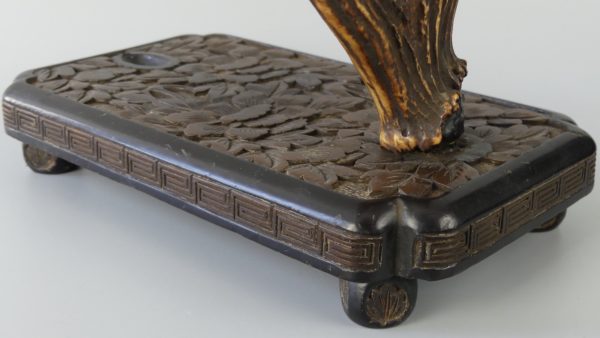 Tachi kake avec bois Kamakura-bori (détail 3/4)