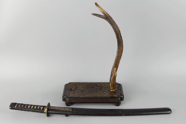 Wakizashi sabre japonais et Tachi kake