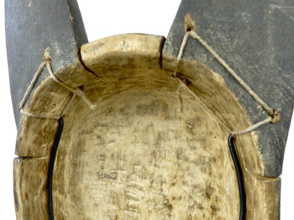 Masque Ours Tlingit bleu (détail dos)