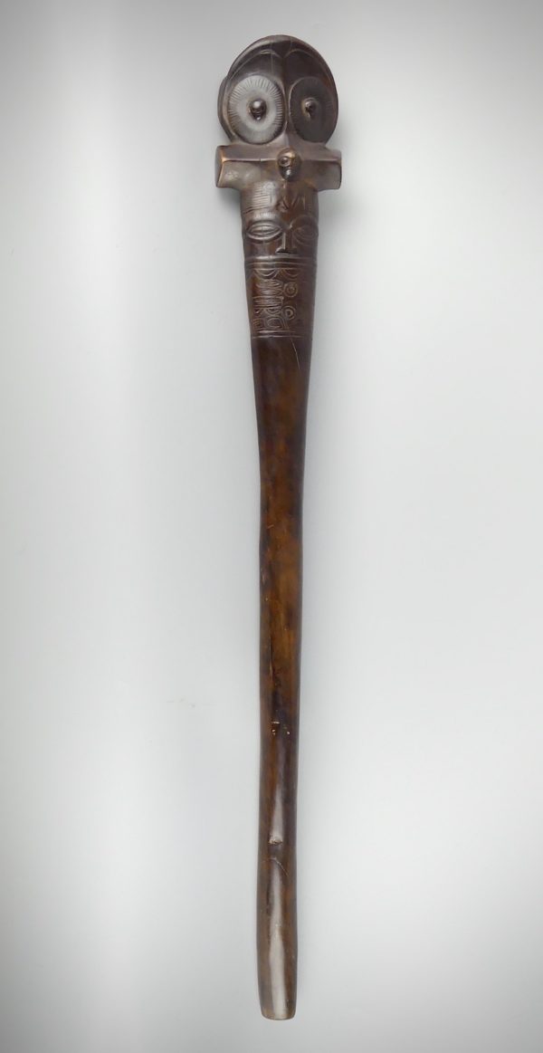 Massue de guerre u’u des îles Marquises (face 1)