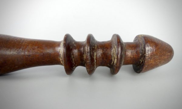 Massue de guerre du Vanuatu (détail tête 2)