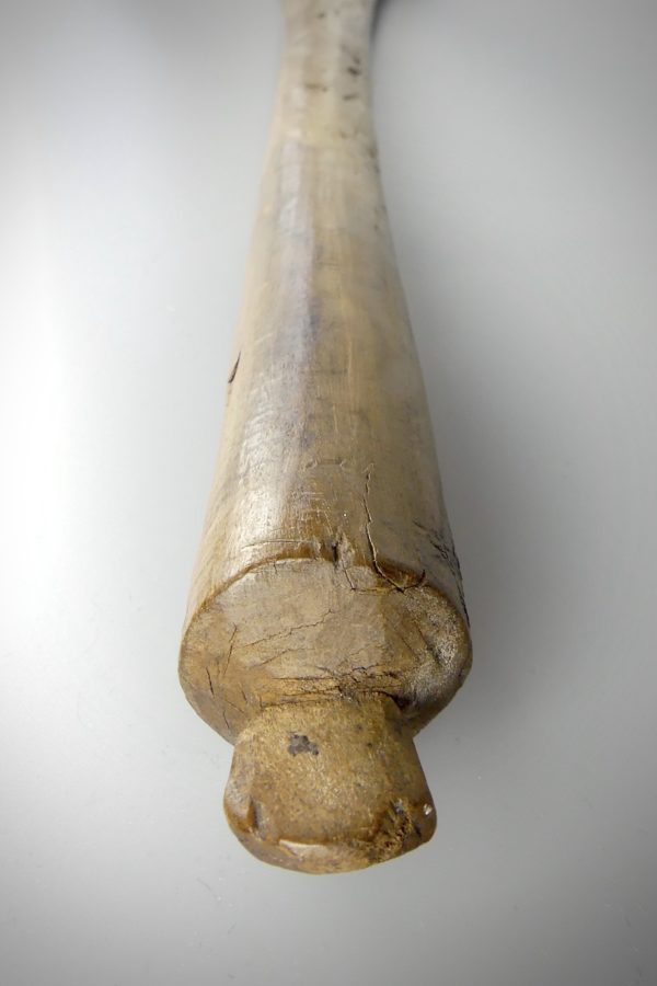 Massue de guerre fa’aautaliga Samoa (détail pommeau 2)