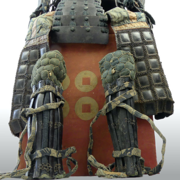Armure japonaise de samouraï Yoroi (détail bas)
