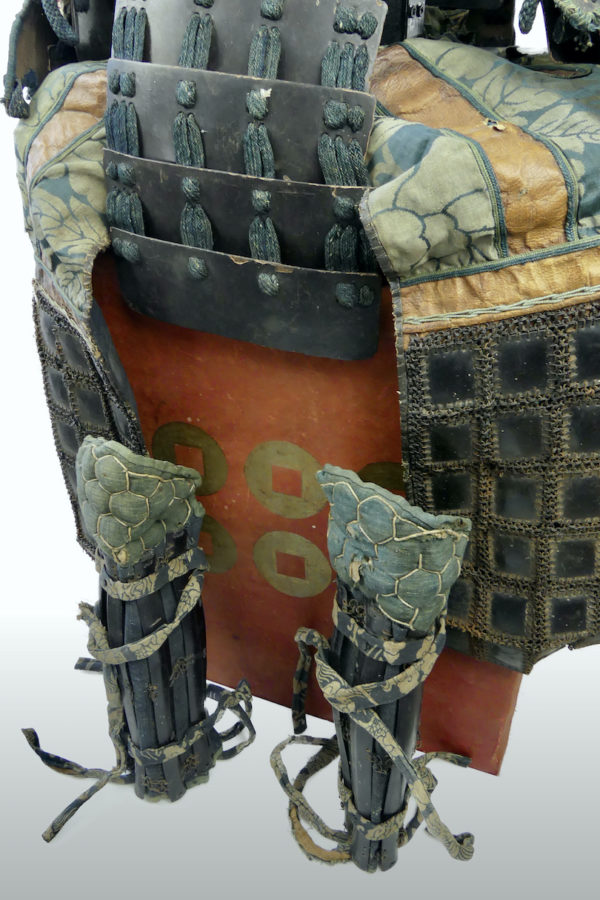 Armure japonaise de samouraï Yoroi (détail bas 2)