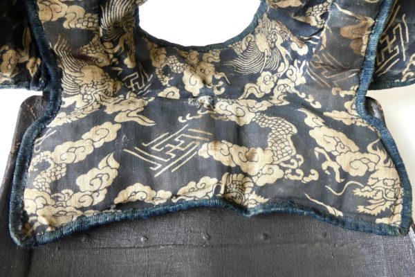 Armure japonaise de samouraï Yoroi (détail intérieur)