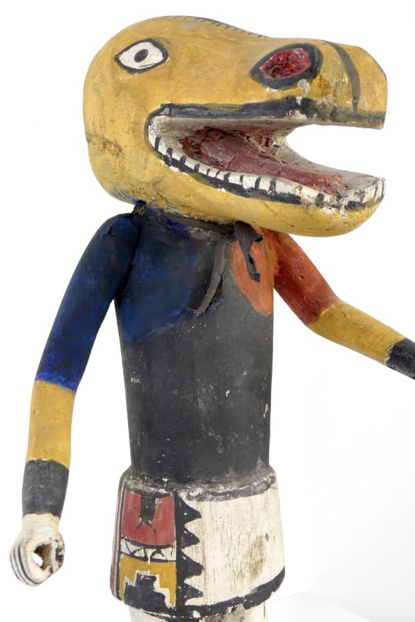 Poupée Kachina jaune Hopi (détail 3/4)