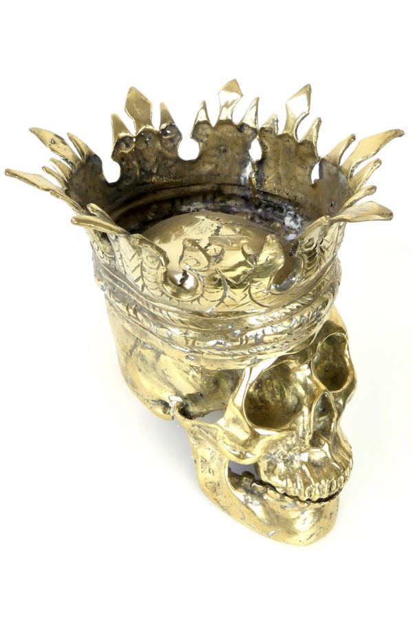 Crâne à la couronne royale en laiton (dessus 3/4)