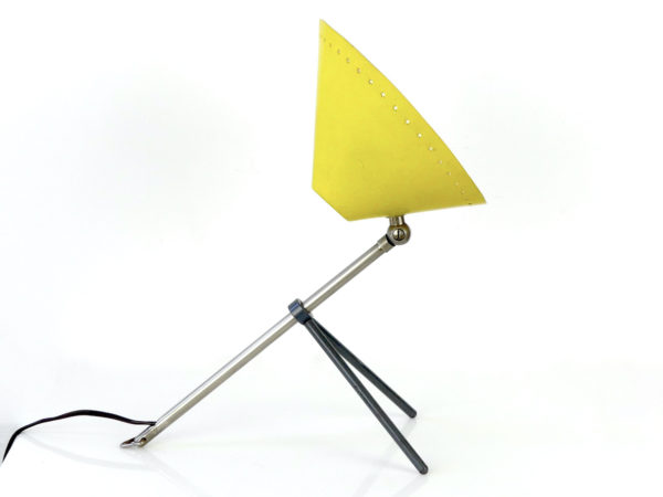 Lampe Pinocchio Busquet jaune 50 (profil levée)
