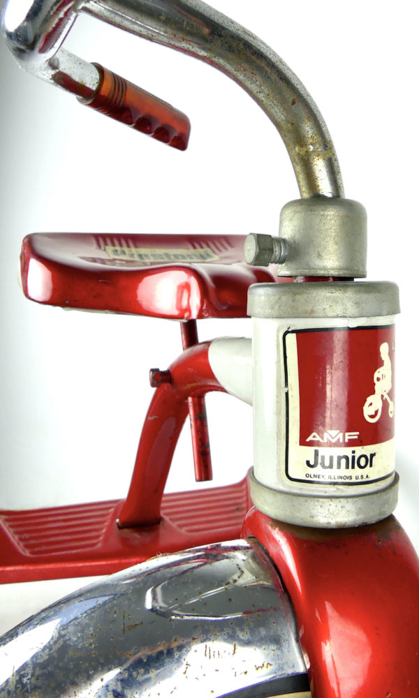 Tricycle Junior AMF rouge et blanc USA (détail 2)