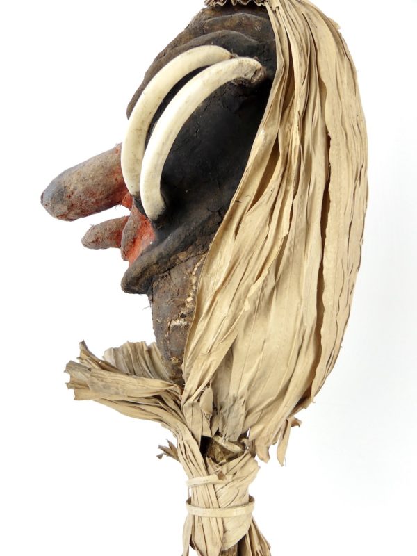 Grand bâton de danse Temes Nevinbur (détail profil)