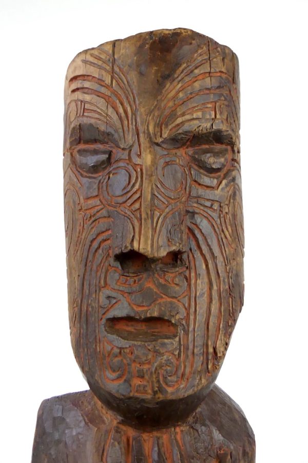 Grand Teko Teko Maori ancien (détail visage)