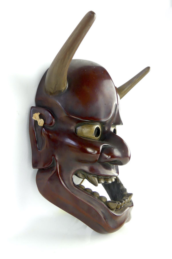 Masque Hannya en bois (profil)