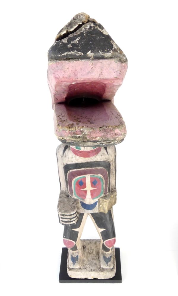 Statue d’ancêtre Kwakwak’wakw Tseiqami (détail face)