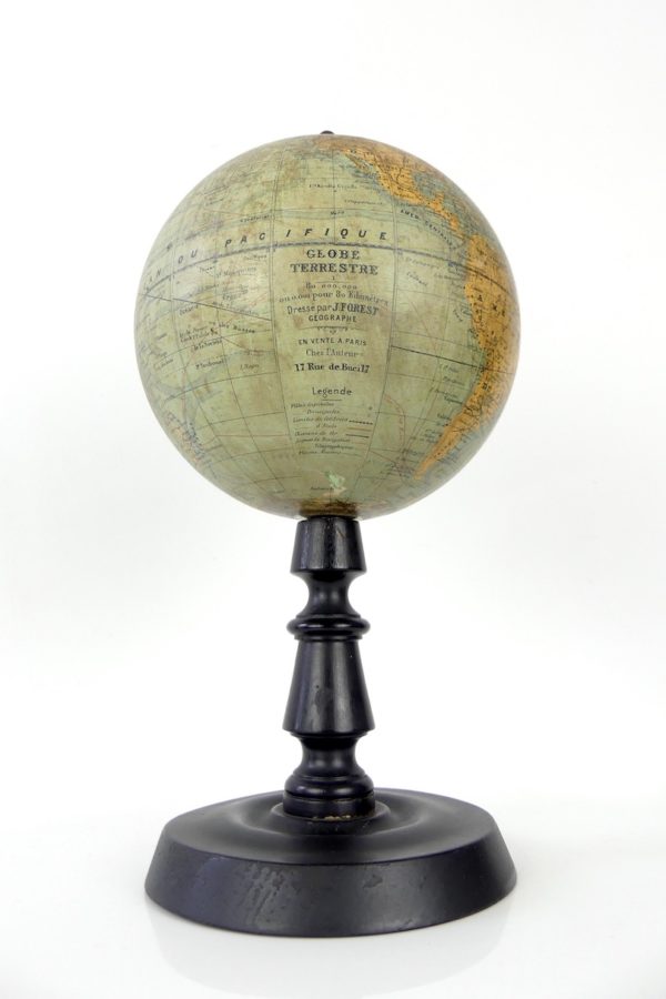 Globe terrestre de bureau droit J. Forest (face)
