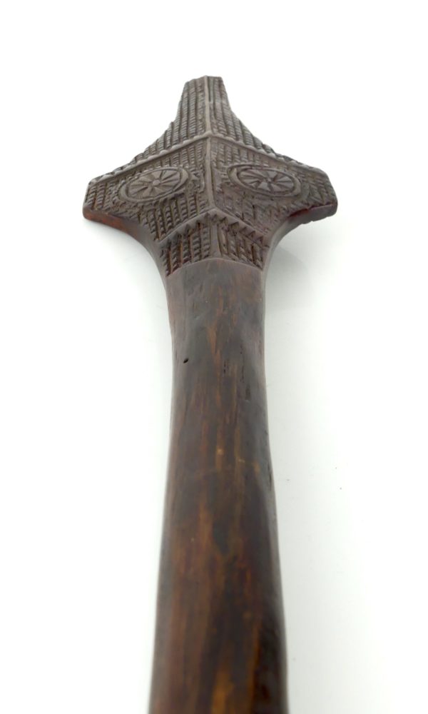 Massue Siriti fidjienne Gugu (détail dessus)