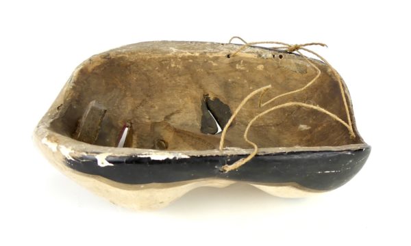 Vieux masque Ofukumen en bois (profil dos)