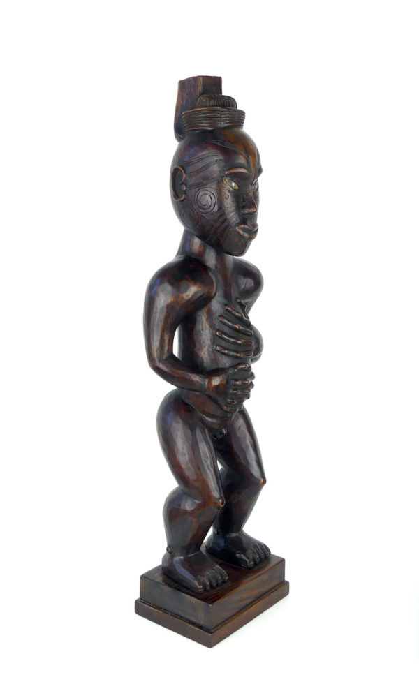 Grande statue maorie Poutokomanawa (3/4)
