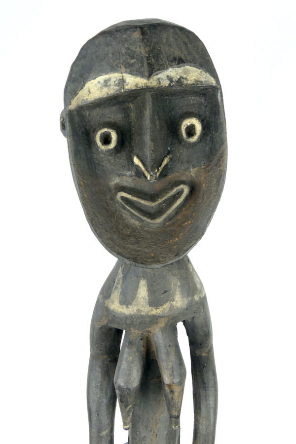 Sculpture féminine Nogwi Kwoma (détail face)