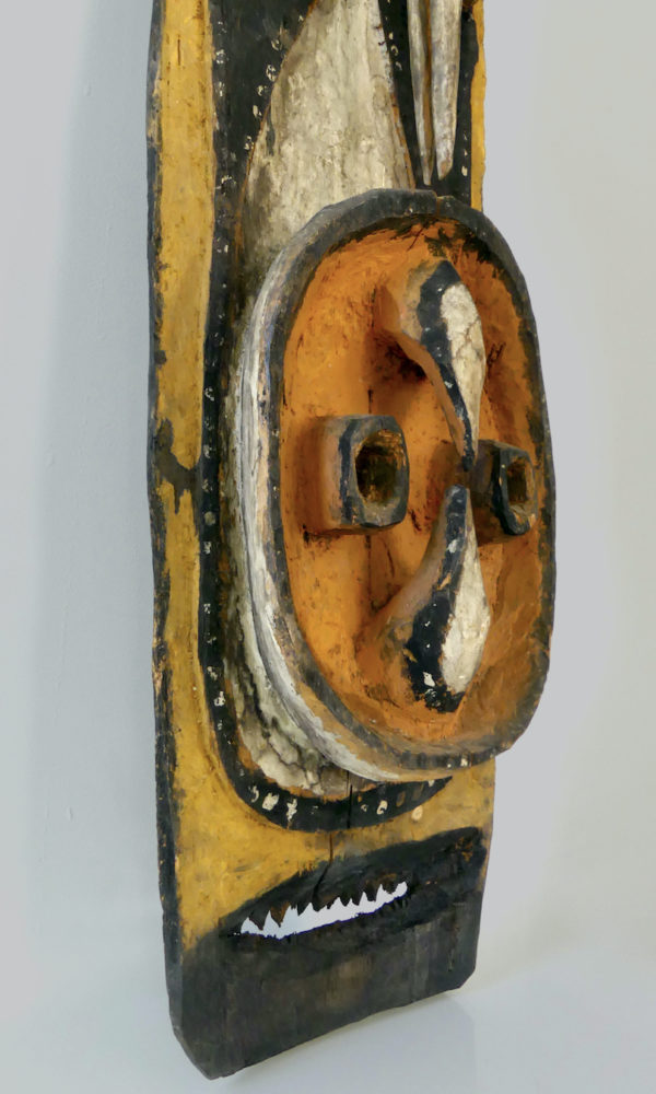 Masque de pignon Garra en bois de fer (détail 3/4)