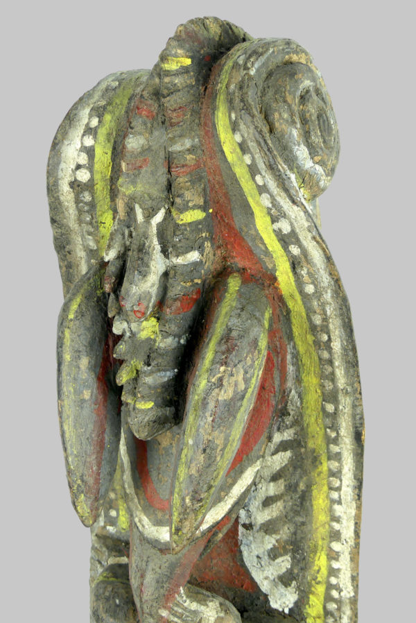 Figure Kwoma en bois de fer (détail haut)
