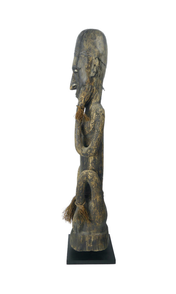 Sculpture d’ancêtre Yamok (profil)