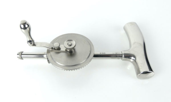 Chignole chirurgicale vintage (dessus 3/4)