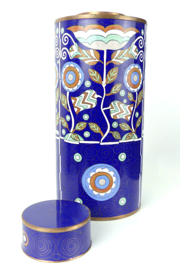 Pot bleu en cloisonné biches décor floral (dos ouvert)