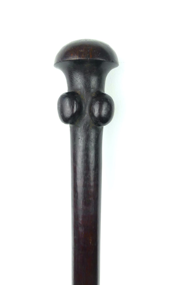 Massue Malekula en bois dur du Vanuatu (détail tête)