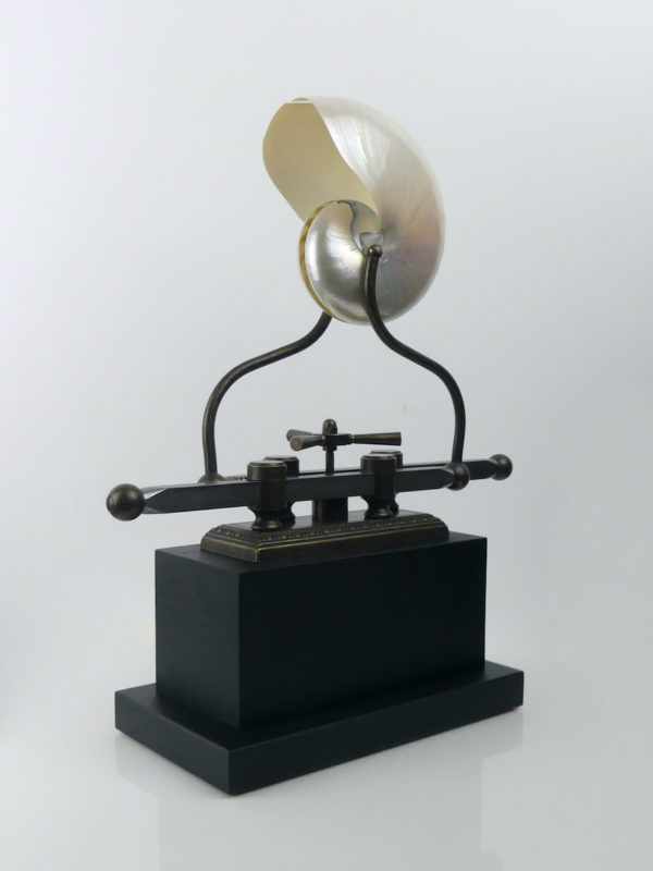 Nautile mécanique steampunk (3/4 fermé)