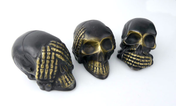 3 petits bronzes têtes de mort (dessus 3/4)