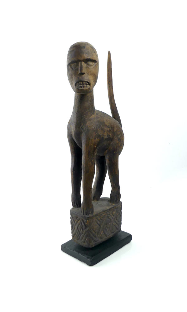 Statue anthropomorphe Timor (3/4)