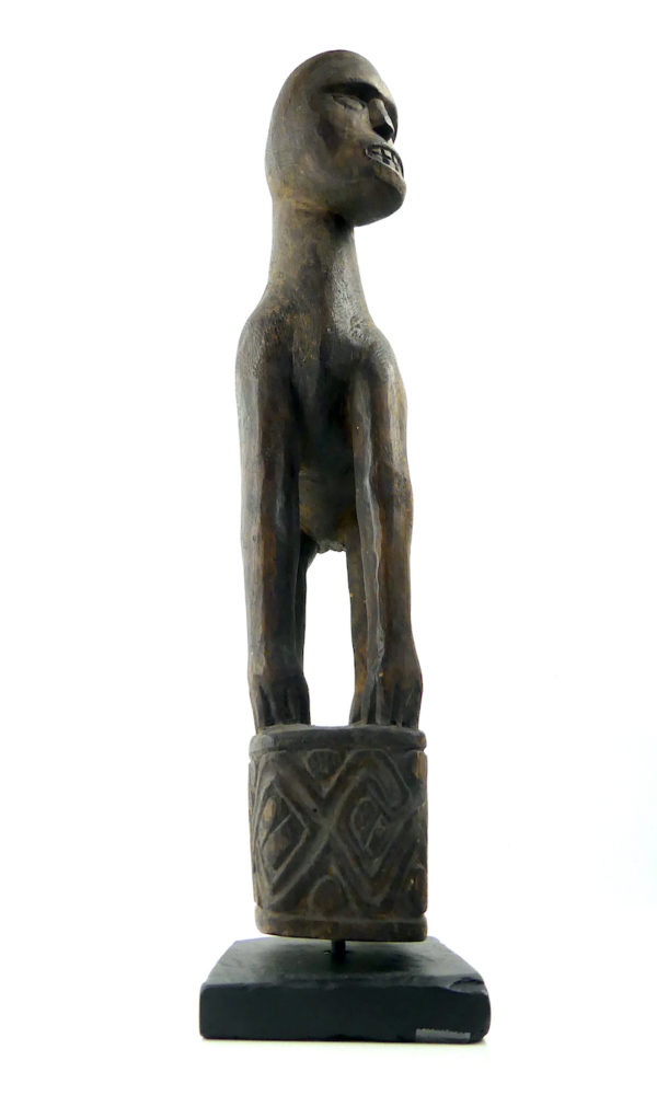 Statue anthropomorphe Timor (face)