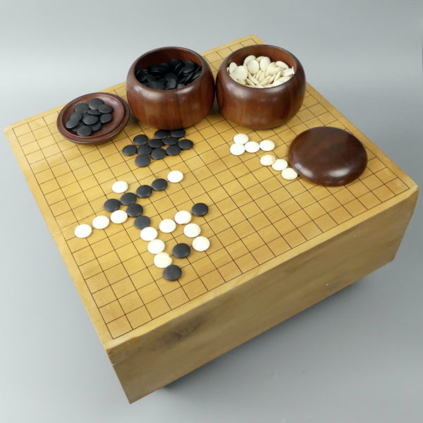 Jeu de go traditionnel japonais Shōwa (dessus 3/4)