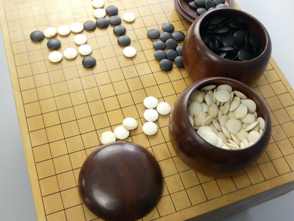 Jeu de go traditionnel japonais Shōwa (dessus détail)