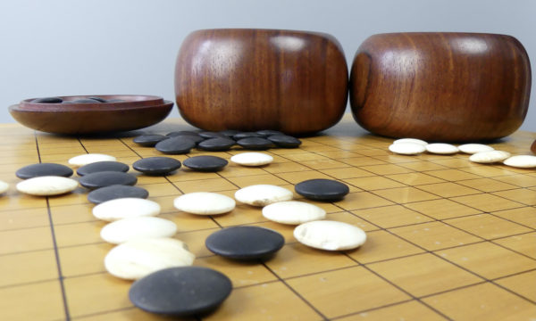 Jeu de go traditionnel japonais Shōwa (détail profil)