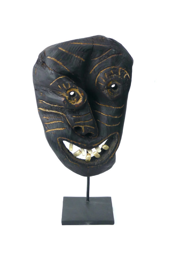 Masque chamanique inuit Groenland (face)