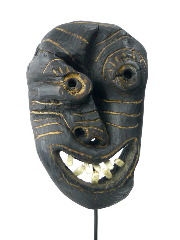 Masque chamanique inuit Groenland (détail face)