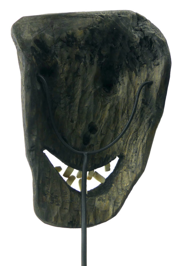 Masque chamanique inuit Groenland (dos)