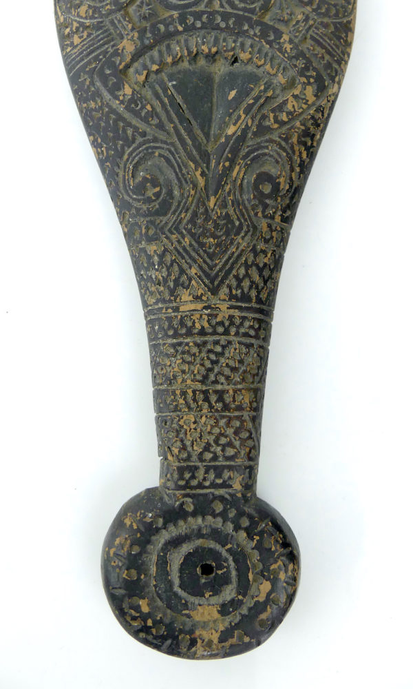 Patu massue courte Māori (détail poignée)