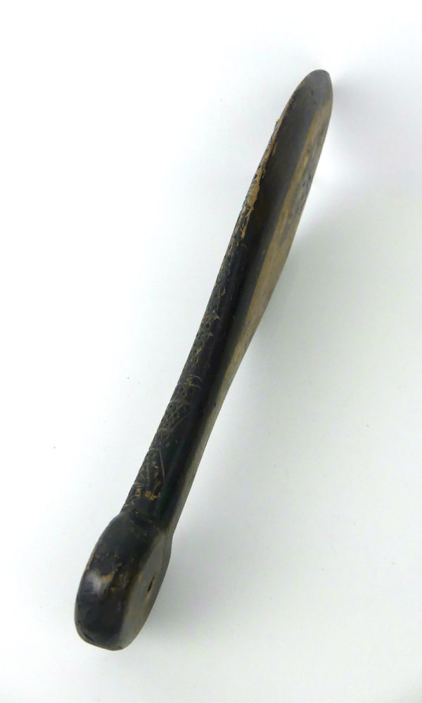 Patu massue courte Māori (tranche)
