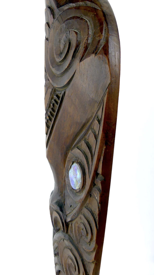 Patu massue Māori (détail profil)