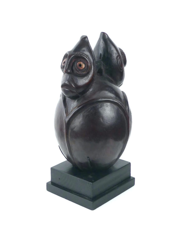 Tahonga Rapa Nui œuf pascuan sur socle (3/4)
