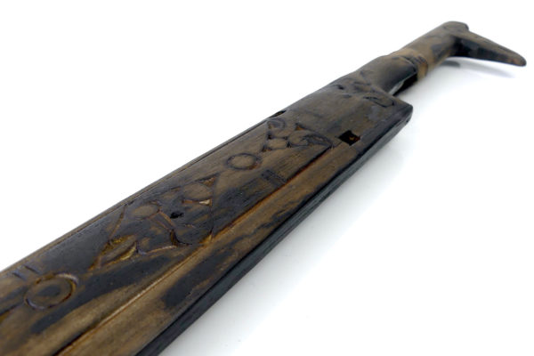 Sabre de guerrier Parang Ilang Mandau Dayak (détail 3/4)