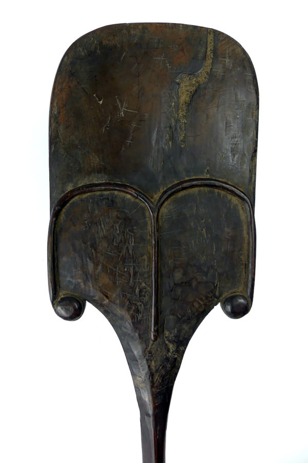 Pagaie de danse Rapa en bois de Toromiro (détail dos)