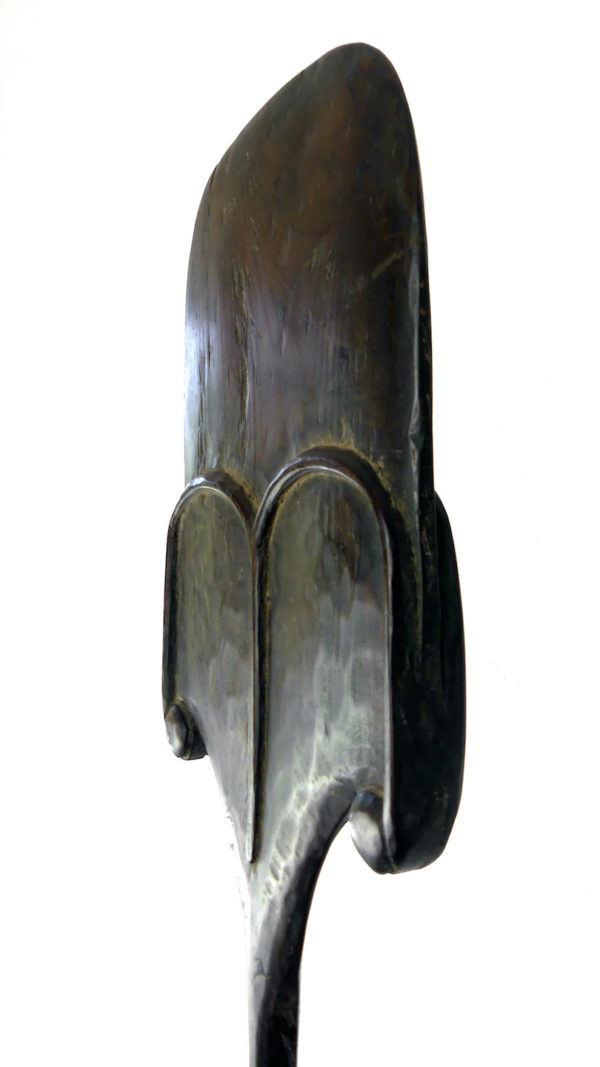 Pagaie de danse Rapa en bois de Toromiro (détail tête)