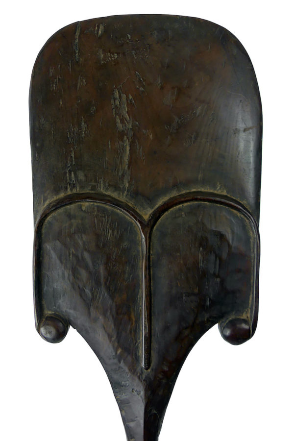 Pagaie de danse Rapa en bois de Toromiro (détail tête)