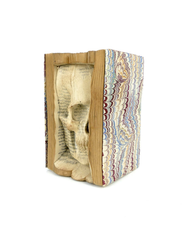 Livre sculpté tête de mort (3/4)
