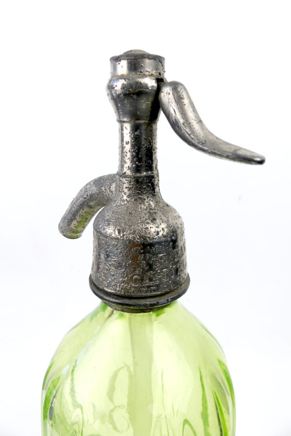 Siphon à eau de Seltz en ouraline (détail 3/4)