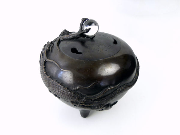 Encensoir dragon en bronze Meiji (profil)